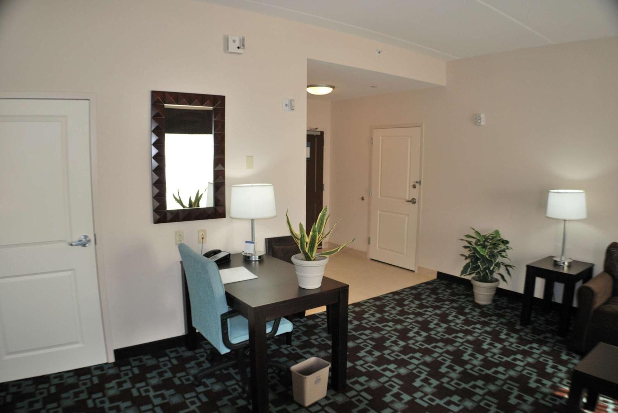 Hampton Inn & Suites Nashville At Opryland Esterno foto